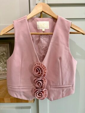 Soft Pink Rose-Appliqué V-Neck Women's Vest
